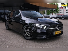 Mercedes-Benz A-klasse - 180 Business Solution AMG Widescreen / Ambient LED / Camera / 360 / Stoelverwarming