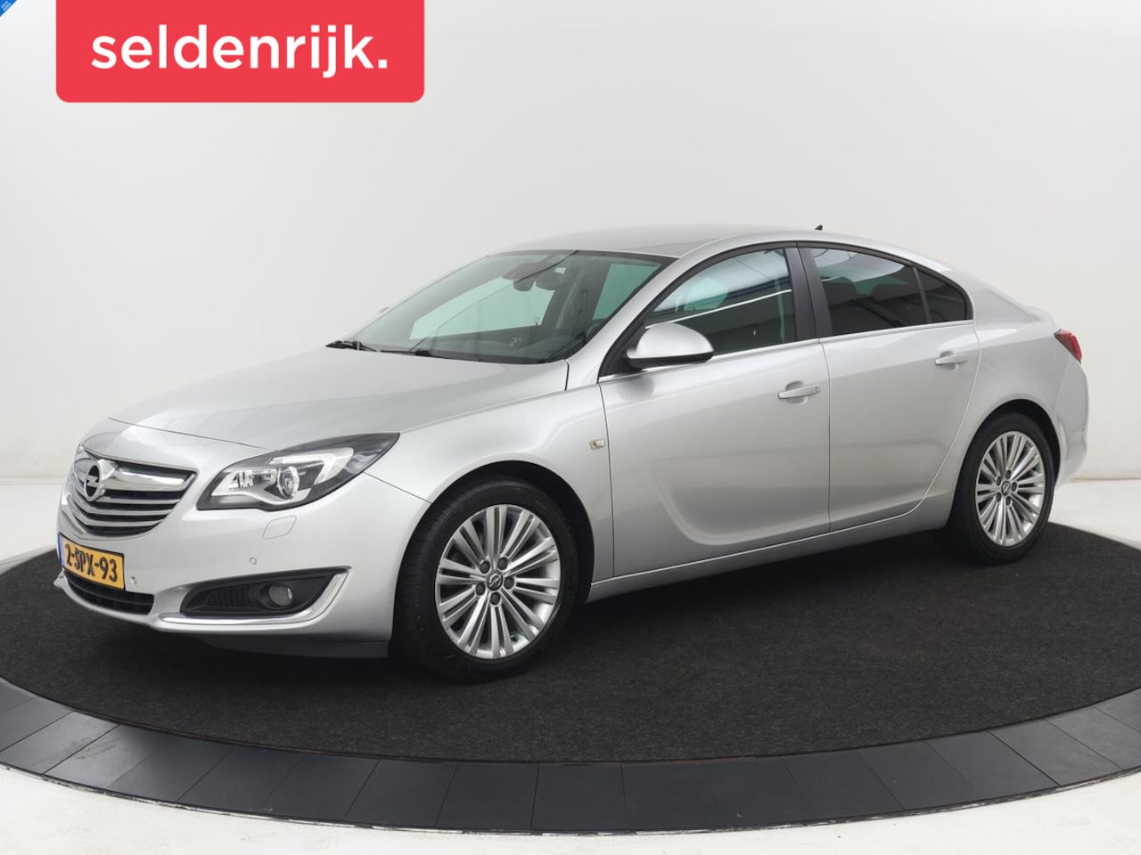 Opel Insignia - 1.4 Turbo Business+ | Stoelverwarming | Bi-Xenon | Navigatie | Trekhaak | Comfortstoelen | - AutoWereld.nl