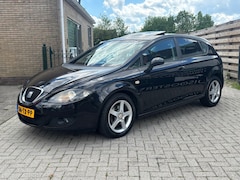 SEAT Leon - 1.6 Reference | inruilkoopje met lange apk keuring