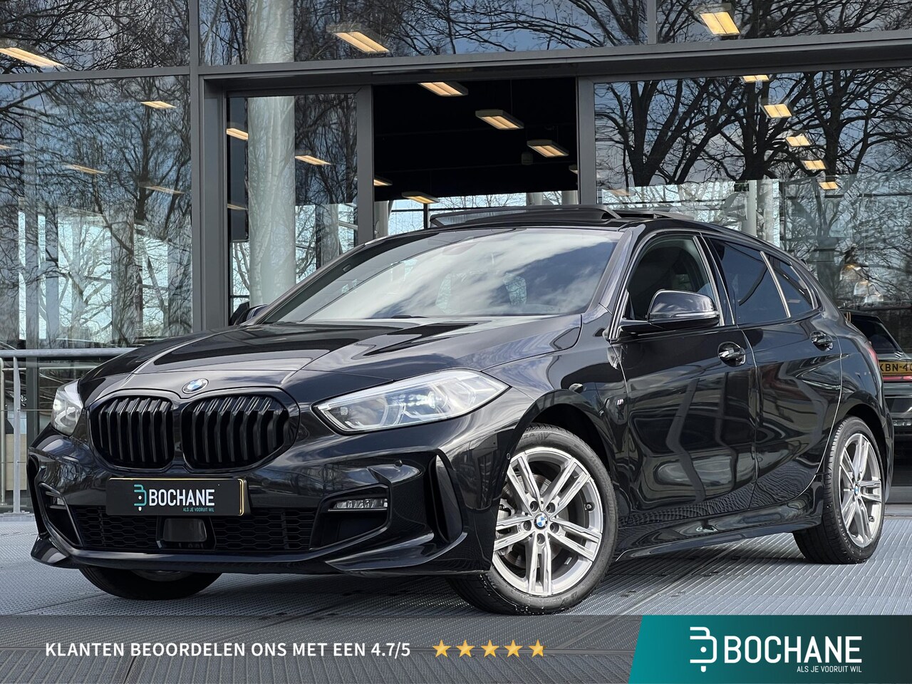 BMW 1-serie - 118i Business Edition Automaat 136PK | M-Sport | Panoramadak | Navigatie | Achteruitrijcam - AutoWereld.nl