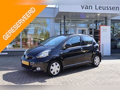 Toyota Aygo - COMFORT NAVIGATOR AUTOMAAT AUTOMAAT NL-AUTO AIRCO NAVI
