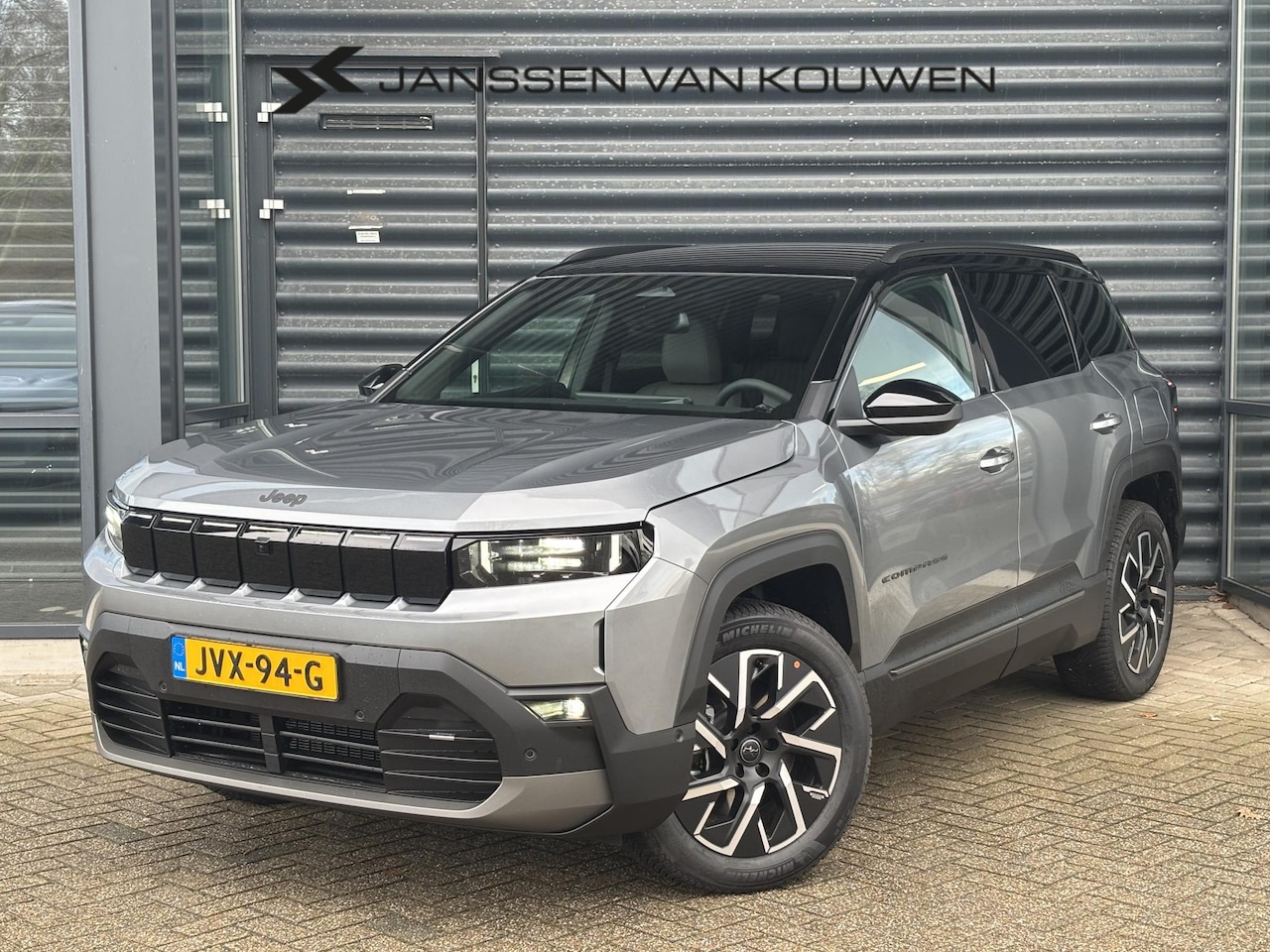 Jeep Compass - First Edition 74 kWh 360 Camera Warmtepomp 19" NIEUW MODEL - AutoWereld.nl