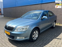 Skoda Octavia - 1.8 TSI Elegance | Automaat | Dealer OH | Trekhaak | Cruise | Climate | Stoelverwarming |