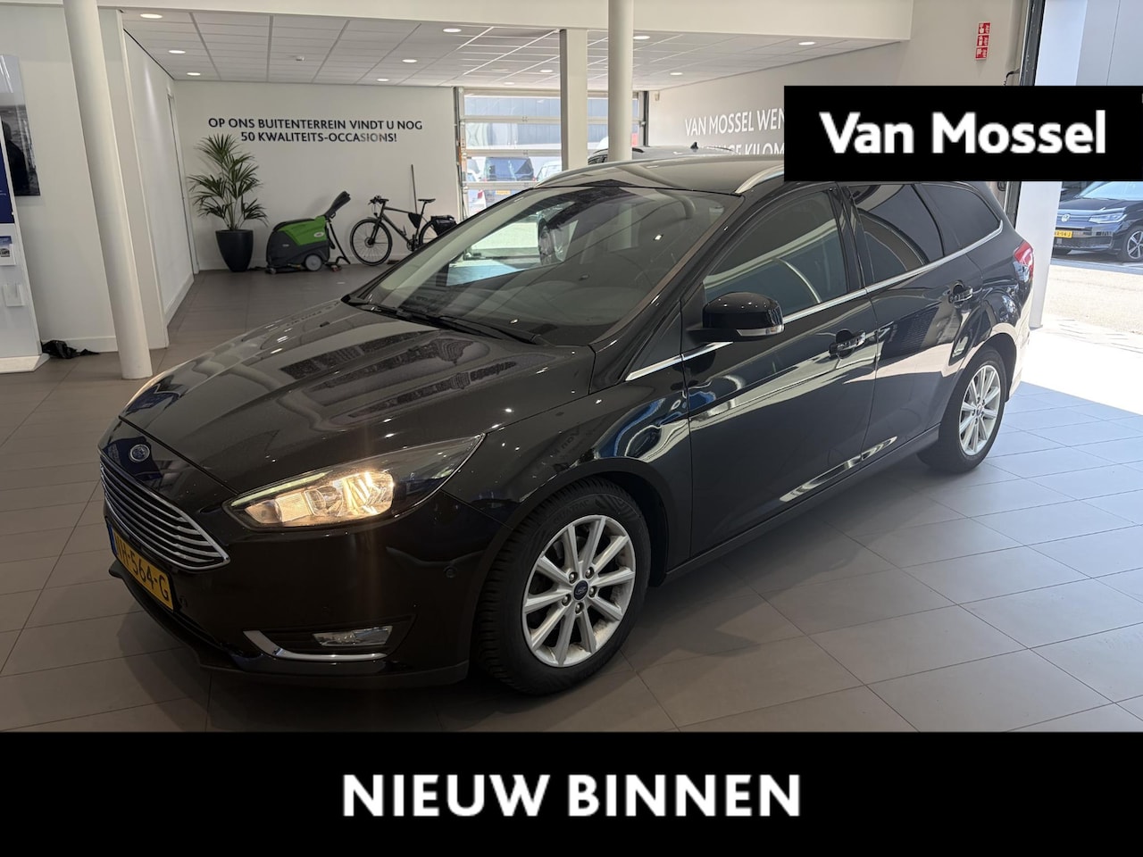Ford Focus Wagon - 1.0 Titanium 1.0 Titanium - AutoWereld.nl