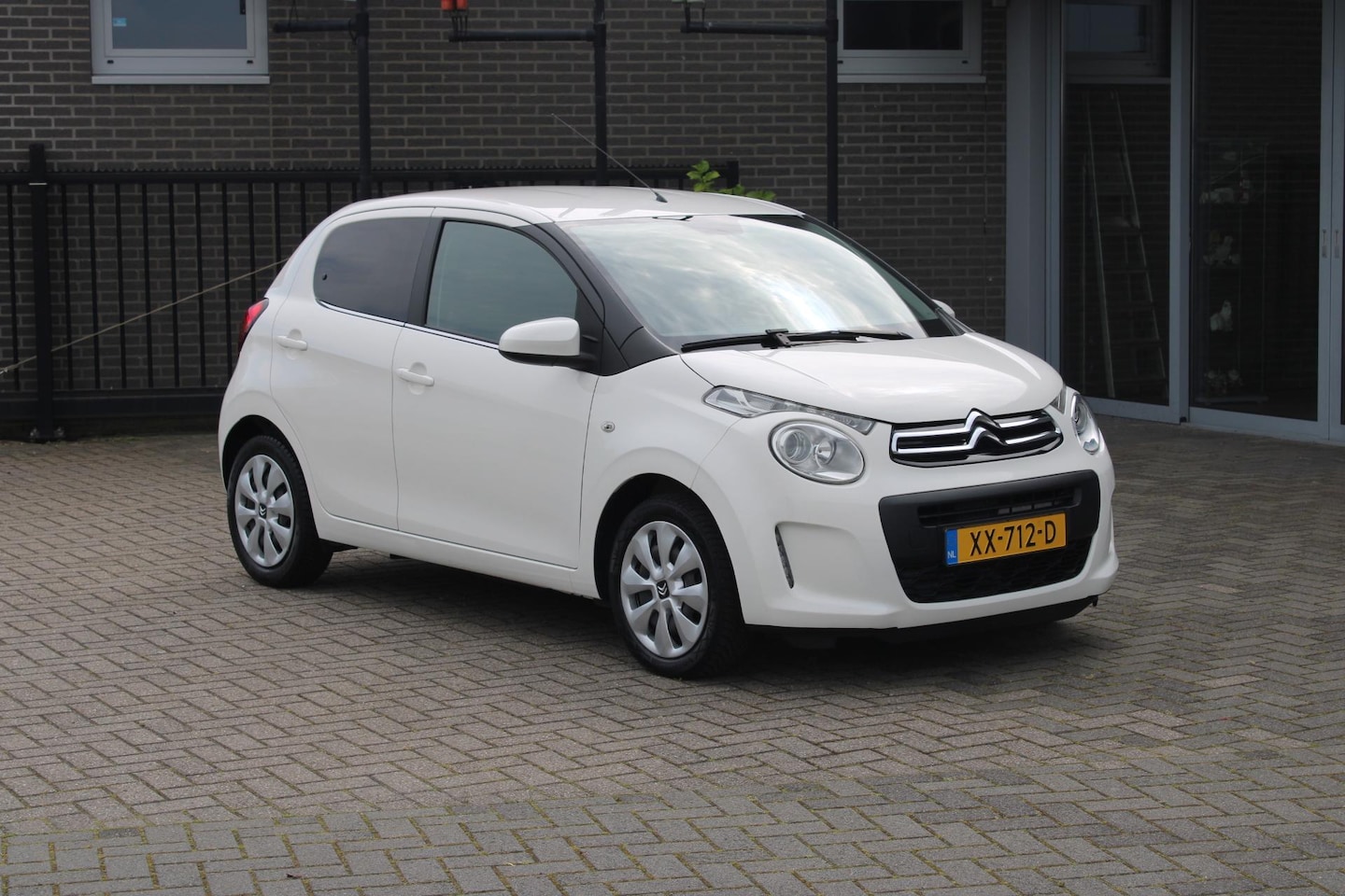 Citroën C1 - 1.0 VTi Feel Airco Incl Garantie en onderhoudsbeurt - AutoWereld.nl