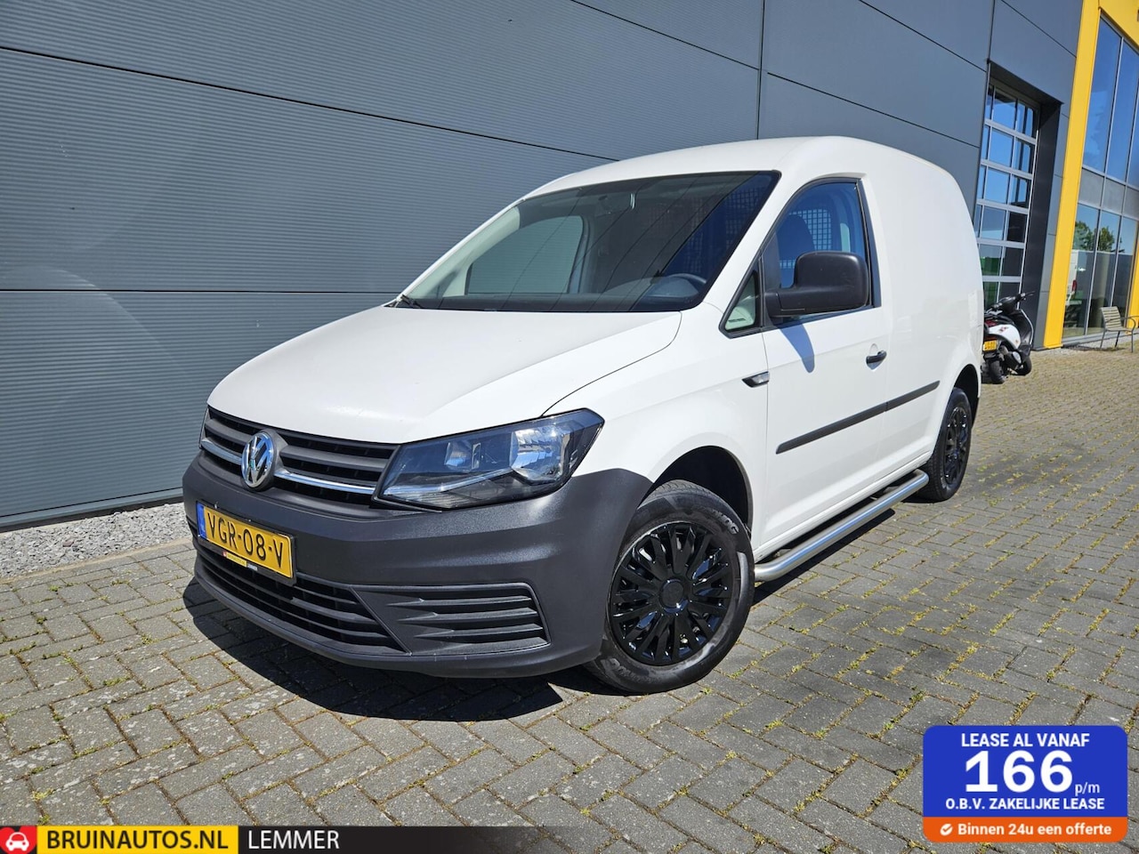 Volkswagen Caddy - 2.0 TDI L1H1 Airco sidebars 100 % ond euro6 - AutoWereld.nl
