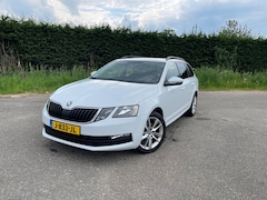 Skoda Octavia Combi - 1.0 TSI SPORT ECC NAVI CARPLAY