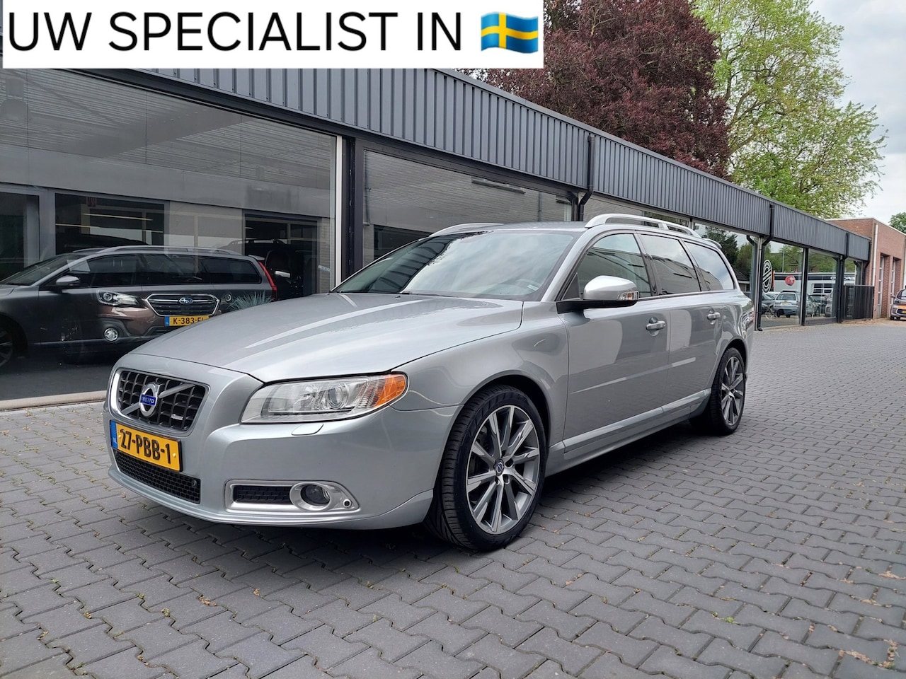 Volvo V70 - 2.0T R-Edition Origineel NL Goed onderhouden High performance sound Telefoon Clima PDC Tre - AutoWereld.nl