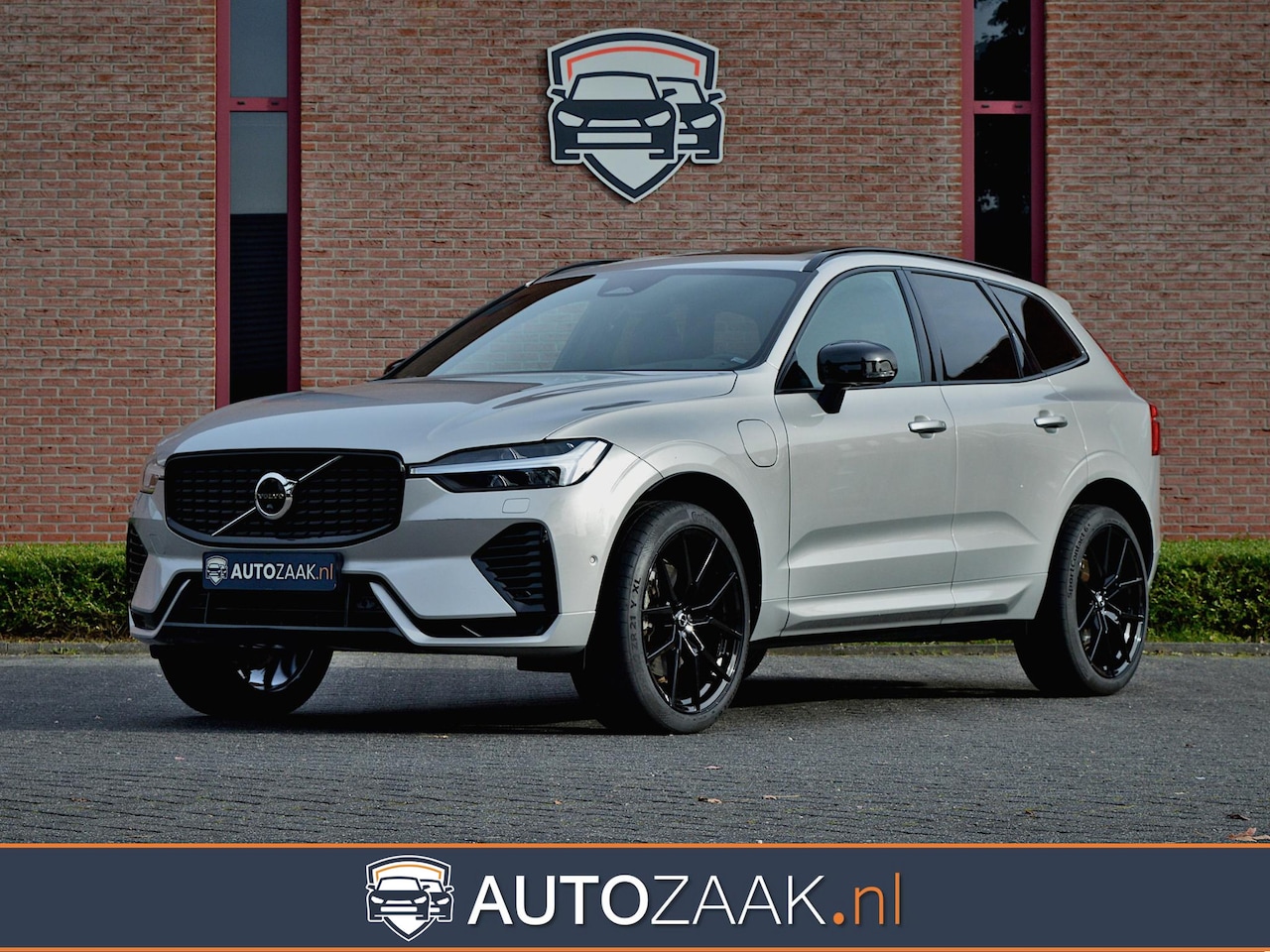 Volvo XC60 - 2.0 T8 Recharge AWD Ultra Dark - AutoWereld.nl