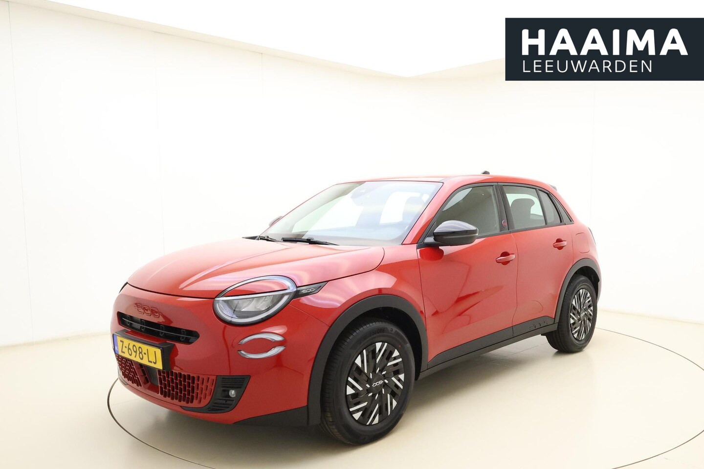 Fiat 600e - RED 54 kWh | SCHERPE PRIJS| Geen kilometers | Keyless | Navigatie via Carplay | Parkeersen - AutoWereld.nl