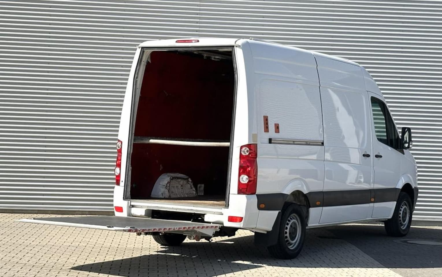 Volkswagen Crafter - 35 2.0 TDI L2H3 BM 35 2.0 TDI L2H3 BM - AutoWereld.nl