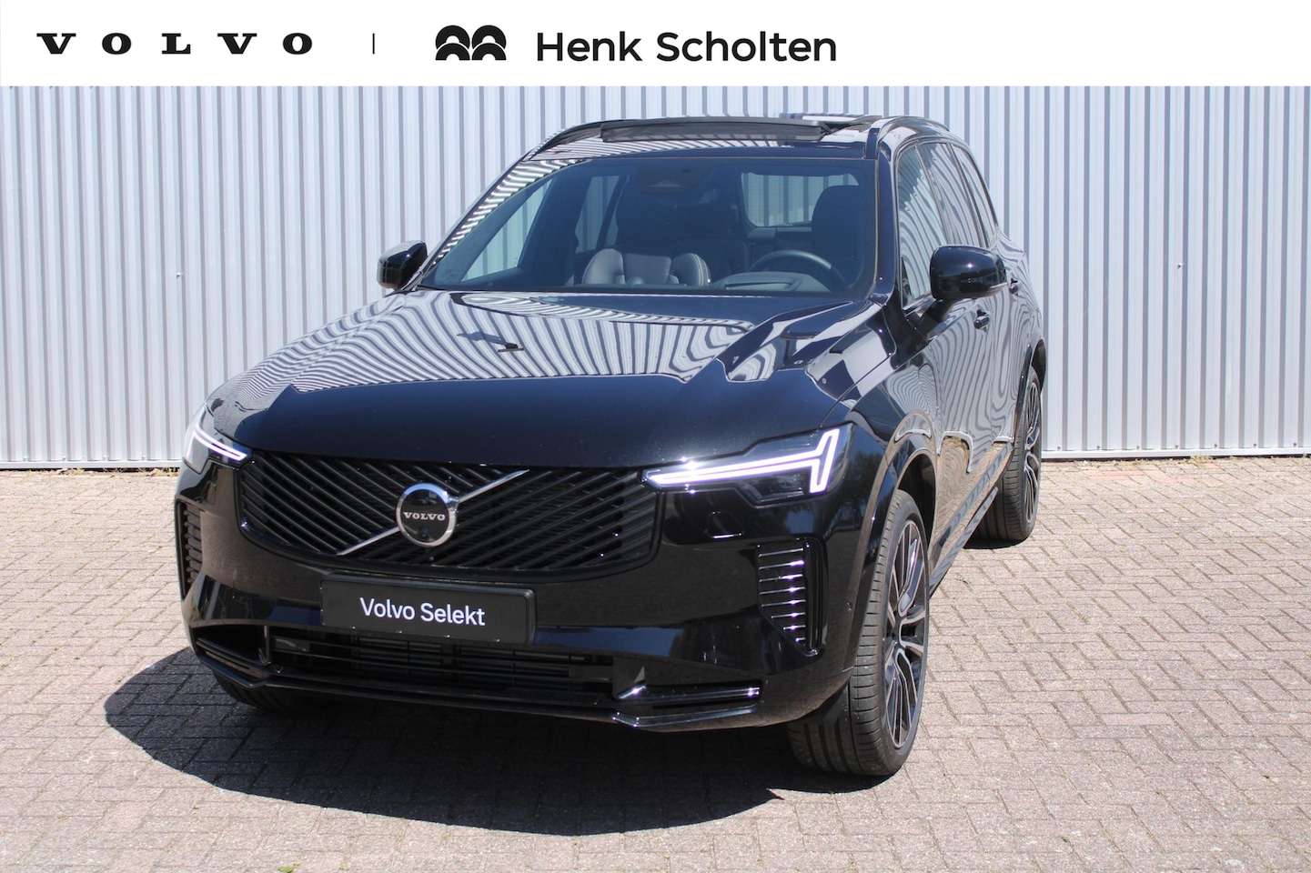 Volvo XC90 - T8 Plug-in hybrid AWD Ultra Dark | Luchtvering | Panoramadak | Trekhaak | Verwarmbare voor - AutoWereld.nl