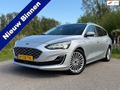 Ford Focus Wagon - 1.0 EcoBoost Vignale Automaat / Panoramadak / Leder / Camera / Navi / Stuur-/Stoelverwarmi