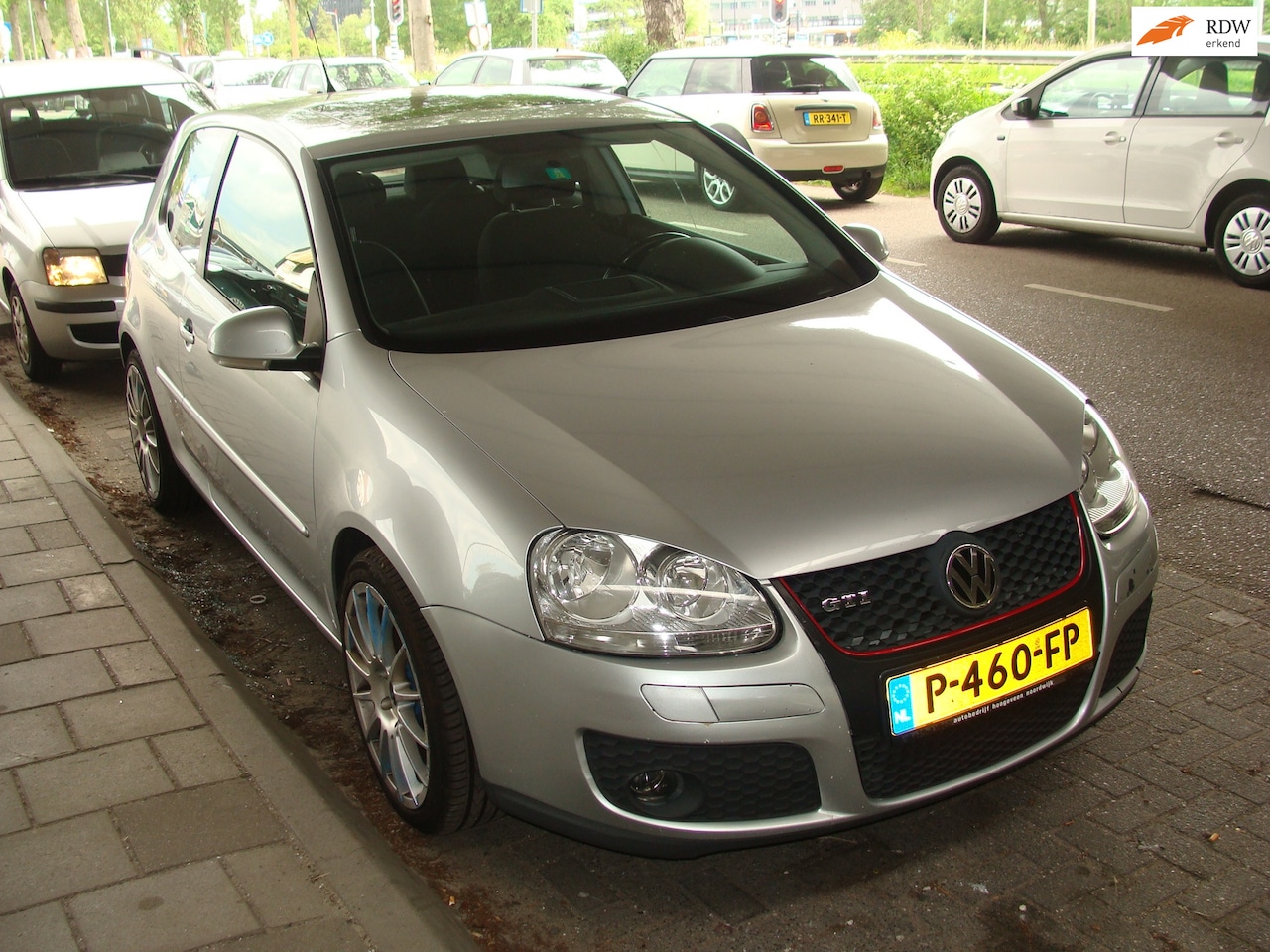Volkswagen Golf - 1.6 FSI gti look airco elek pak nap apk - AutoWereld.nl