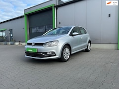 Volkswagen Polo - 1.2 TSI Highline Aut. 5 deurs in nieuwstaat, keurig onderhouden Vele opties Lage Km stand