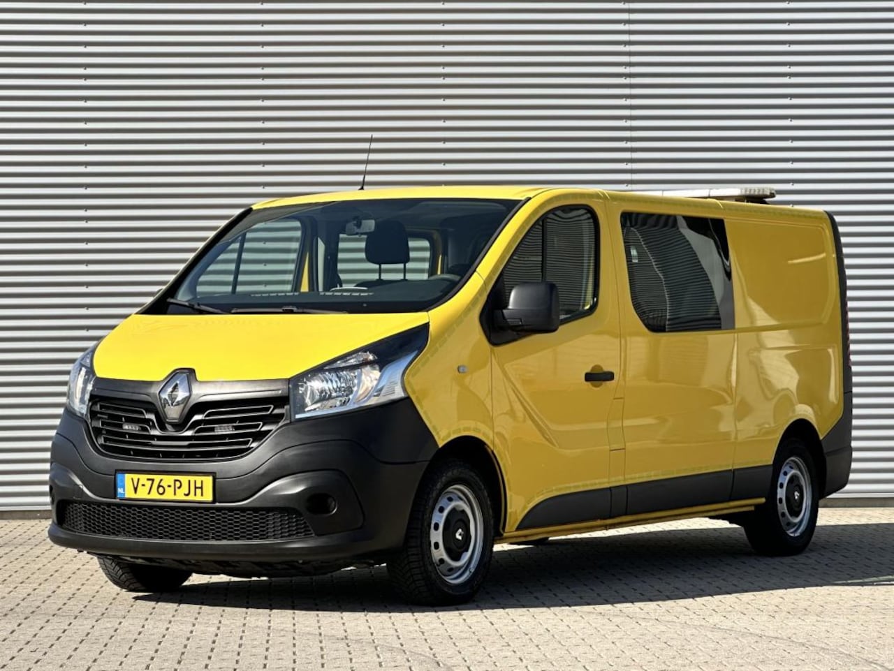Renault Trafic - 1.6 dCi T29 L2H1 DC Comfort 1.6 dCi T29 L2H1 DC Comfort - AutoWereld.nl
