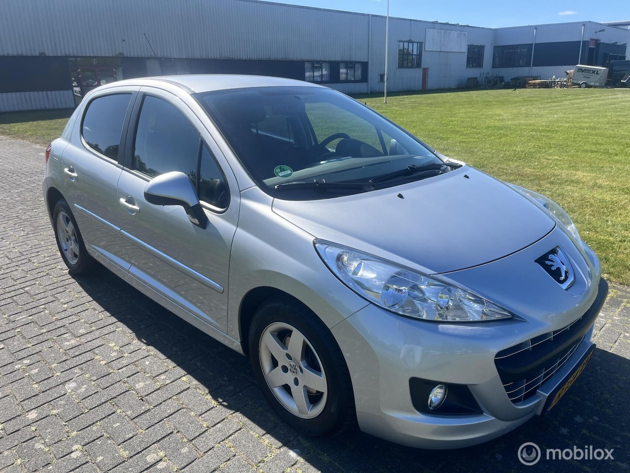 Peugeot 207 - 1.4 VTi Urban Move / Airco / PDC / APK / 5drs / - AutoWereld.nl