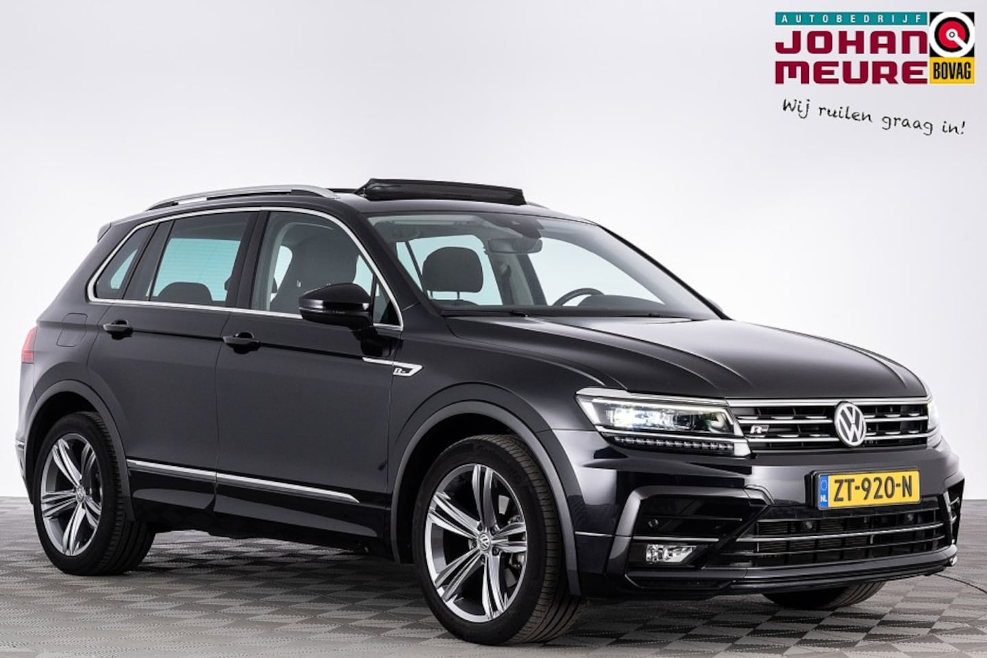 Volkswagen Tiguan - 1.5 TSI ACT Highline R-Line | PANORAMADAK | Full LED ✅ 1e Eigenaar . - AutoWereld.nl
