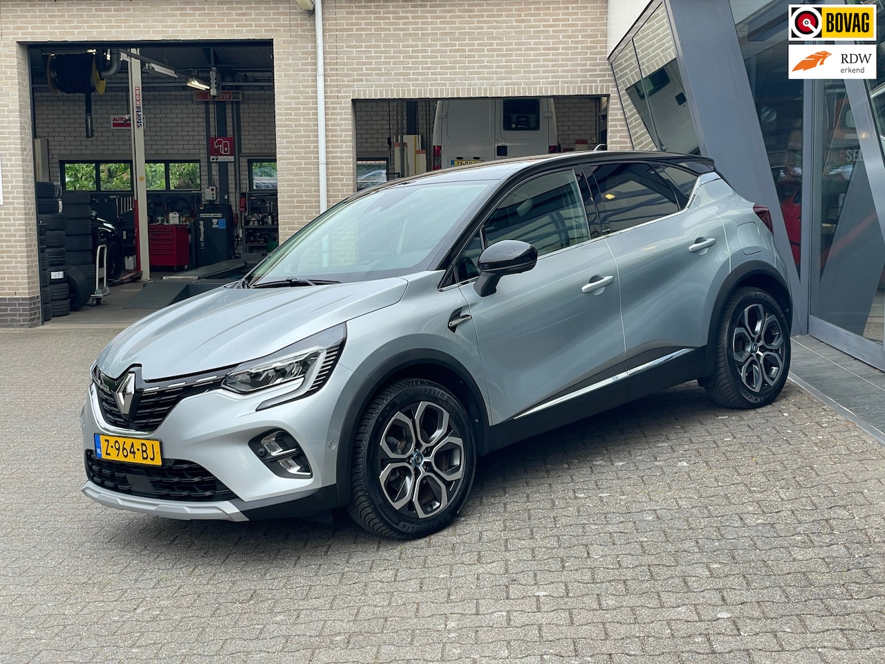 Renault Captur - 1.6 E-Tech Plug-in Hybrid 160 Intens 360Camera Pano Dak Afn Trekhaak Bose Audio - AutoWereld.nl