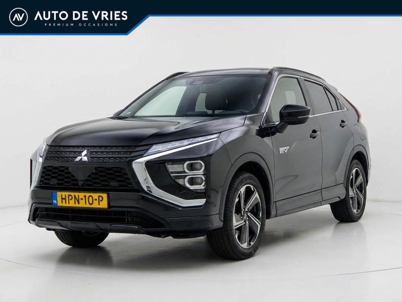 Mitsubishi Eclipse Cross - 2.4 PHEV 4WD Instyle | Leder | Panoramadak | Camera | Trekhaak - AutoWereld.nl