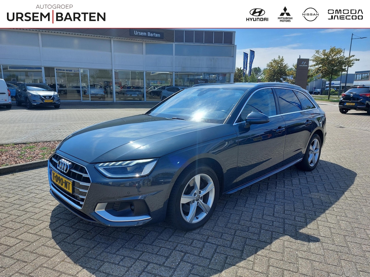 Audi A4 Avant - 40 TFSI Launch edition Sport | Achteruitrijcamera | Matrix LED koplampen | Rijstrooksensor - AutoWereld.nl
