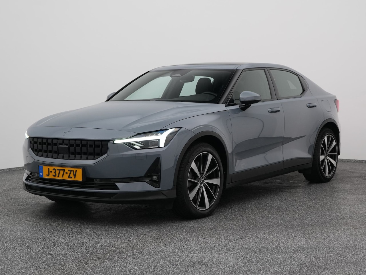 Polestar 2 - Long Range Dual Motor Launch Edition 78kWh | PANO | 360° | H&K | STOEL- EN STUURVERW. | TR - AutoWereld.nl