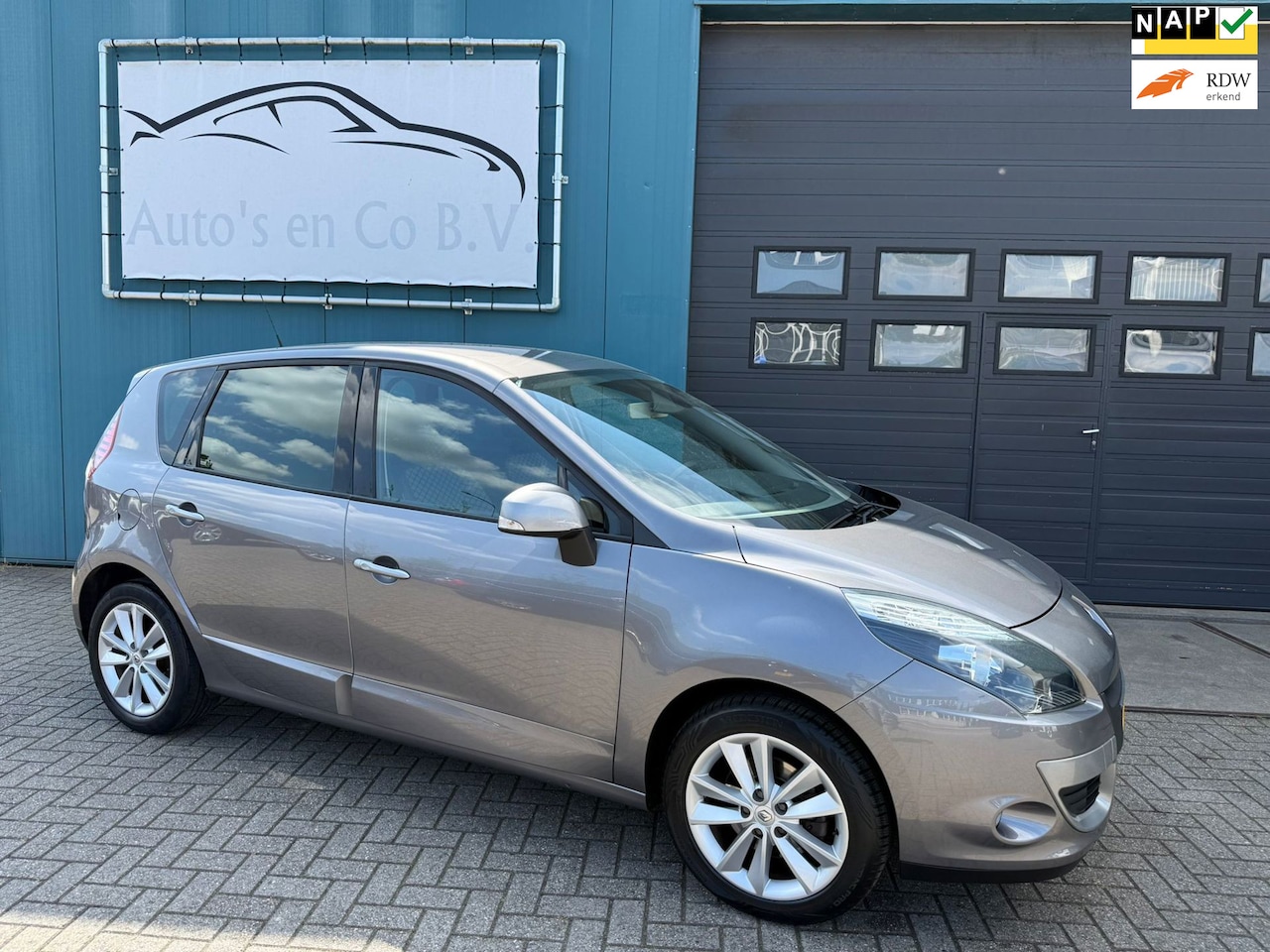 Renault Scénic - 1.6 Celsium Navigatie Clima Cruise Nw model 17" Lm velgen Trekhaak NL auto NAP Distributie - AutoWereld.nl