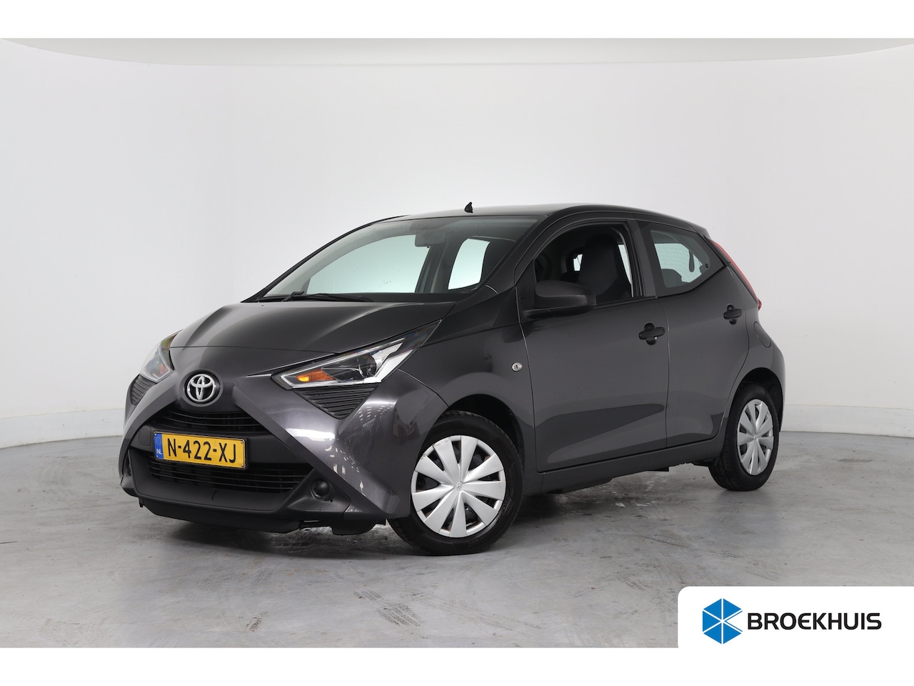 Toyota Aygo - 1.0 VVT-i x-fun | Eerste Eigenaar | Bluetooth | Airco | Stuurwielbediening | - AutoWereld.nl