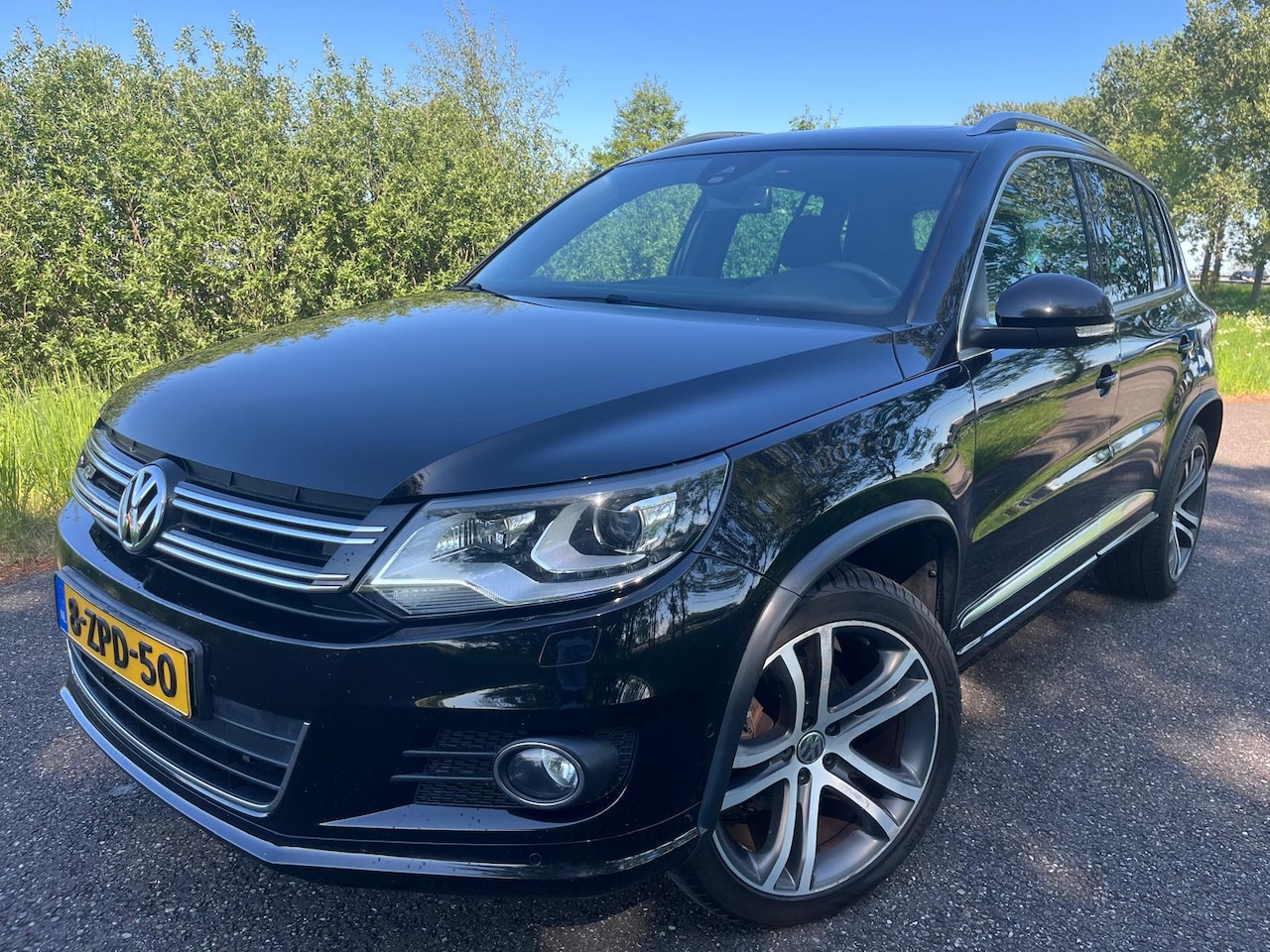 Volkswagen Tiguan - 1.4 TSI R-Line Edition 1.4 TSI R-Line Edition - AutoWereld.nl