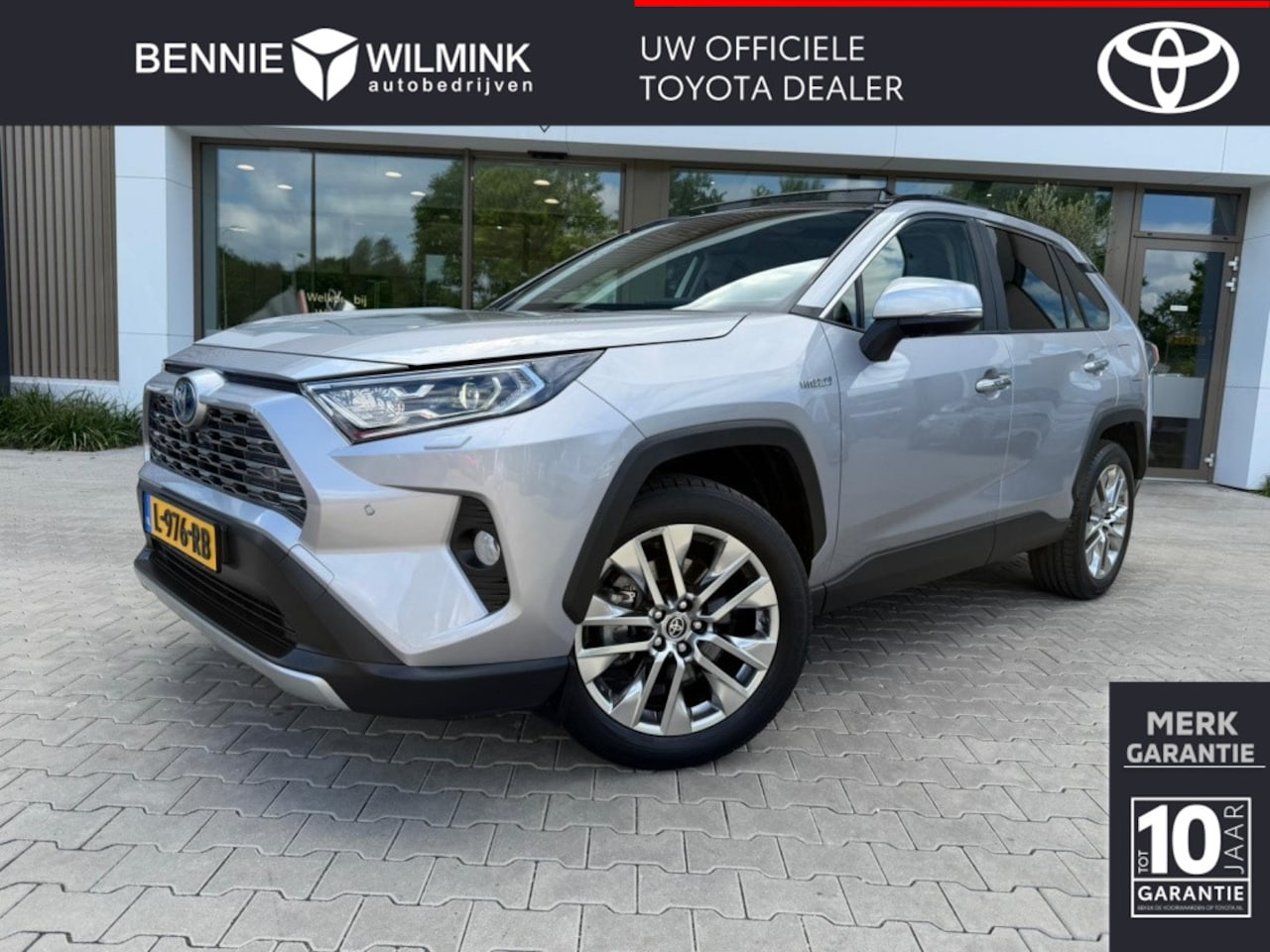 Toyota RAV4 - 2.5 Hybrid AWD Executive | Panoramadak | Stoelkoeling - AutoWereld.nl