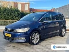 Volkswagen Touran - 1.5 TSI 150PK Highline Business | 7p | STOELVERWARMING | ADAPTIVE CRUISE | PARK SENS V+A |