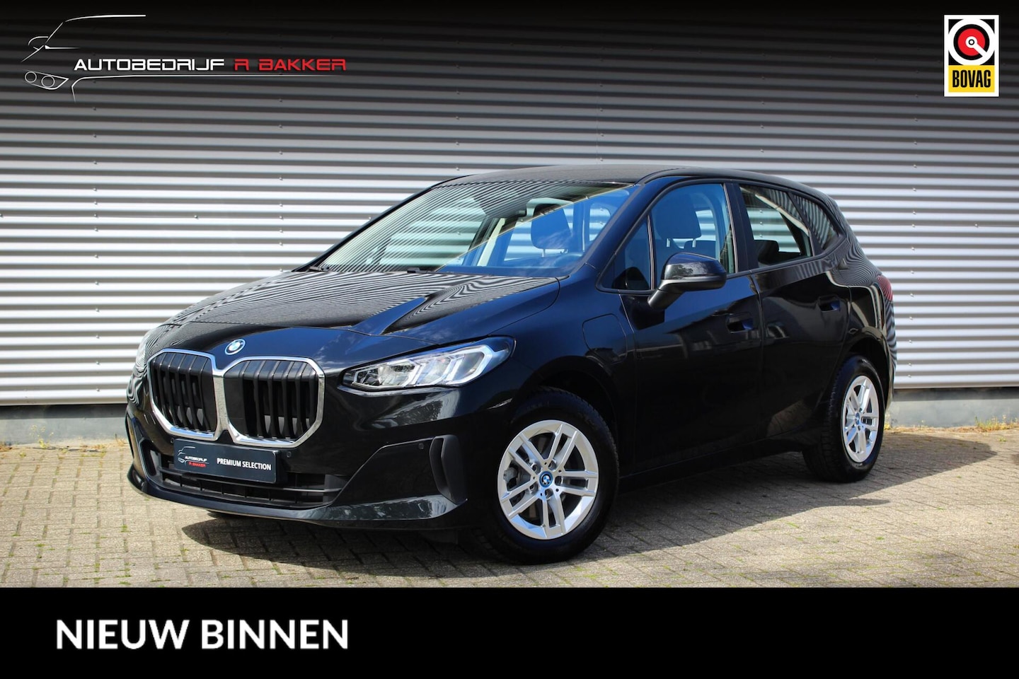 BMW 2-serie Active Tourer - 225e xDrive // Camera | Curved Display | Elek. achterklep | 85km WLTP elektrische range | - AutoWereld.nl