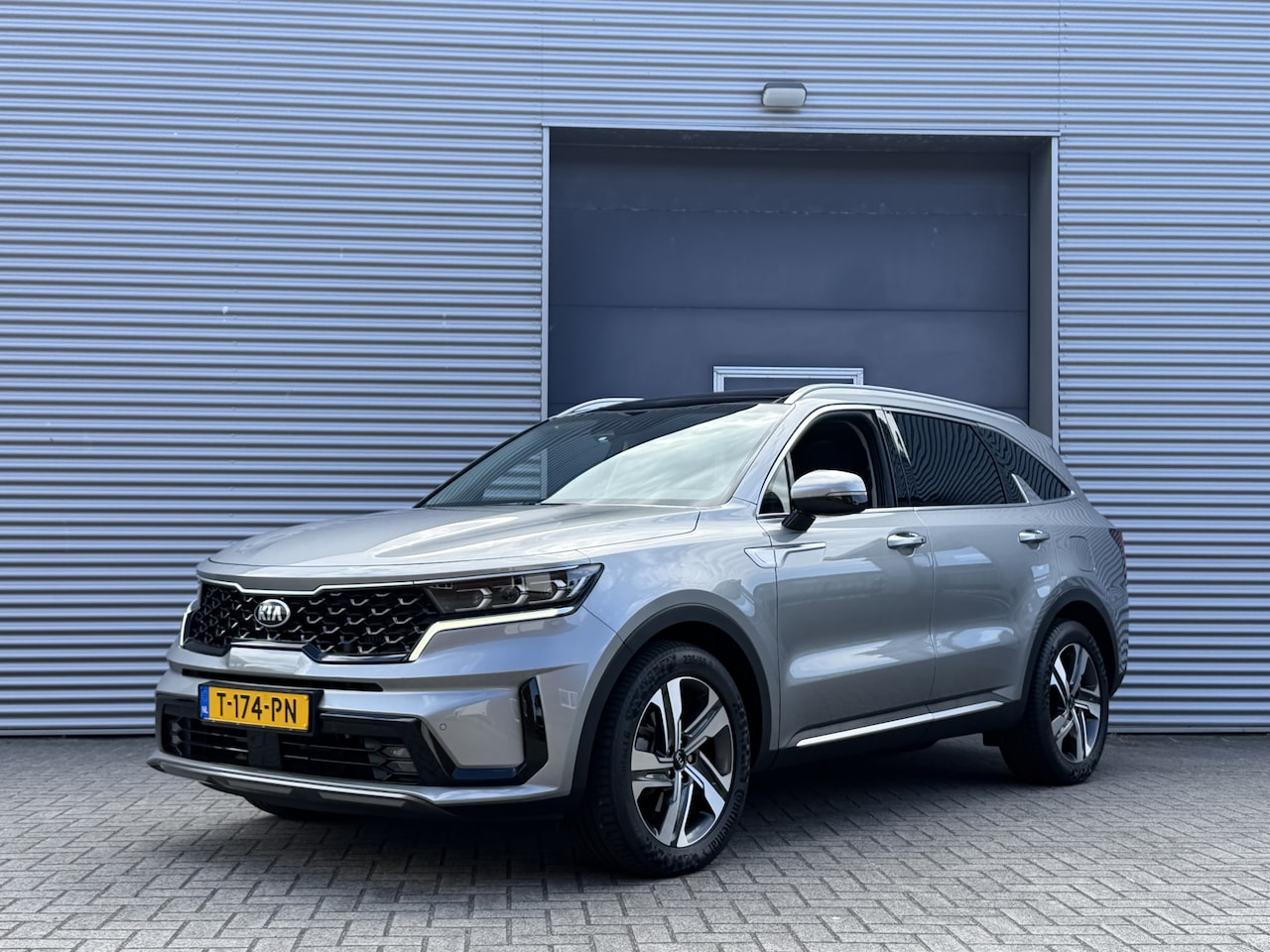Kia Sorento - 1.6 T-GDI Plug-in Hybrid 4WD DynamicPlusLine I Aut. I PHEV I Leder I Camera I Pano.dak - AutoWereld.nl