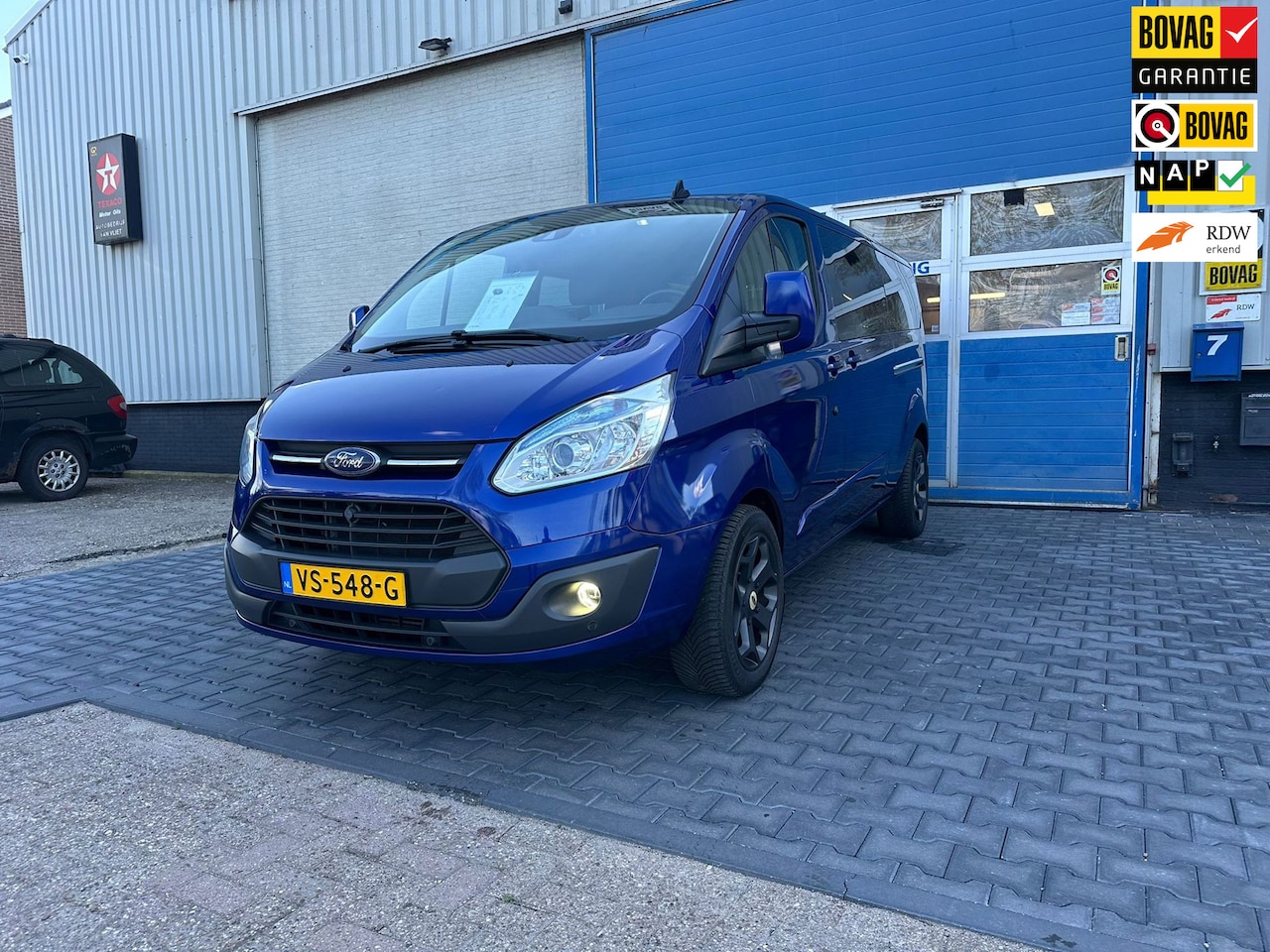 Ford Transit Custom - 290 2.2 TDCI L2H1 Limited DC 5 drs 5p GRATIS 6 MAANDEN BOVAG GARANTIE - AutoWereld.nl