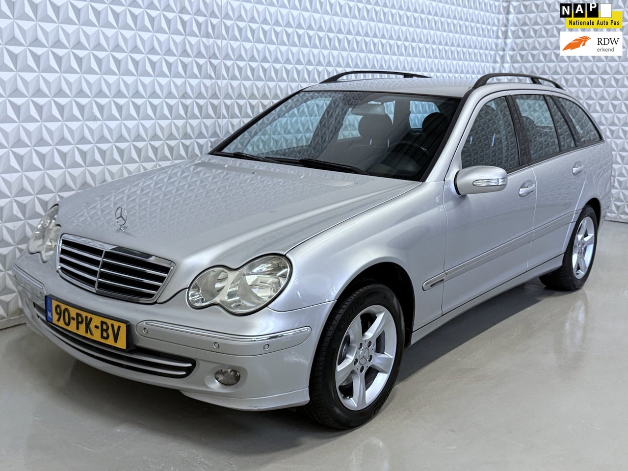 Mercedes-Benz C-klasse Combi - 180 K. Avantgarde / AUTOMAAT (2004) - AutoWereld.nl
