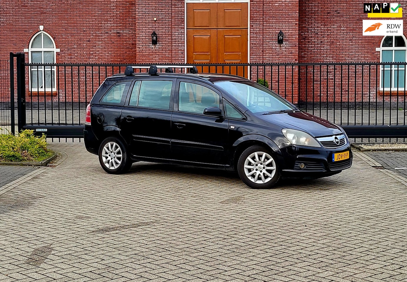 Opel Zafira - 1.6 Temptation / Airco / Cruise control / 7 personen / Nieuwe Apk - AutoWereld.nl