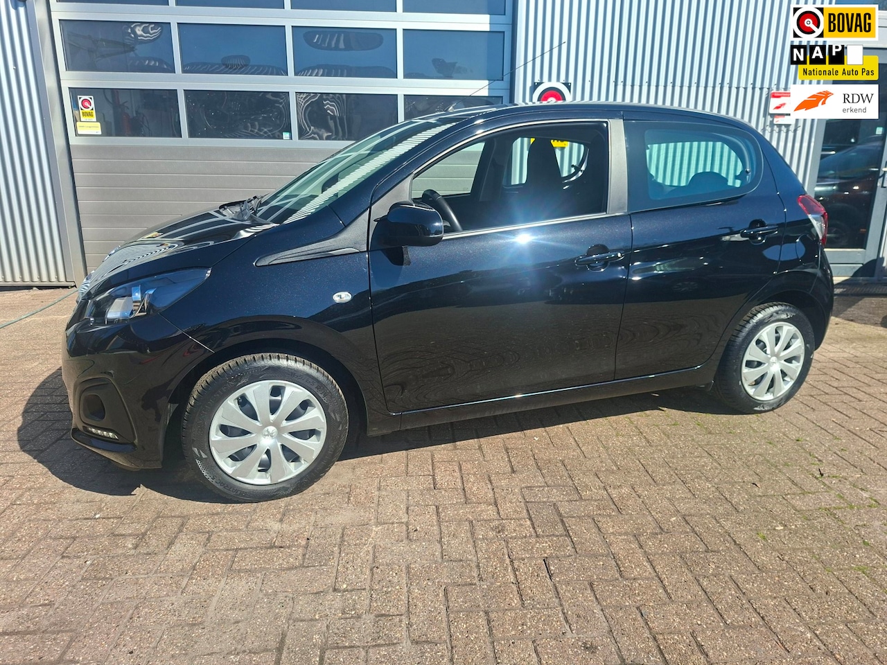 Peugeot 108 - 1.0 e-VTi Automaat Flippers 5Deurs Airco - AutoWereld.nl
