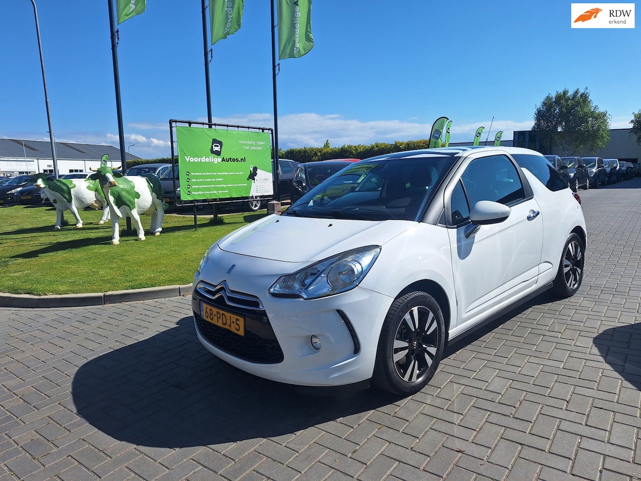Citroën DS3 - 1.6 So Chic in White / Super netjes / APK jan 2027 - AutoWereld.nl