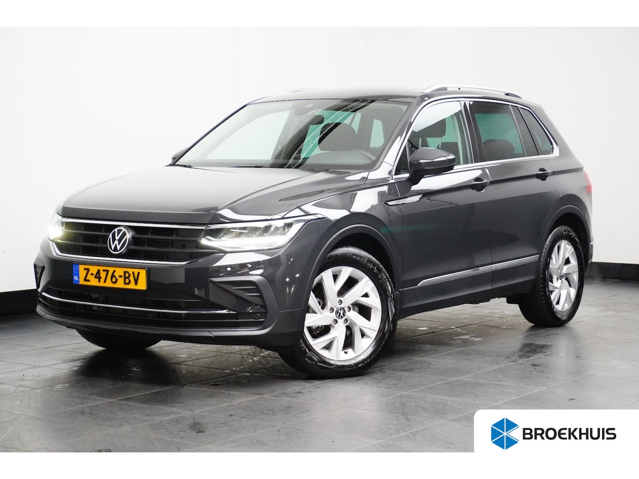 Volkswagen Tiguan - 1.5 TSI Elegance Airco | Adaptieve Cruise | Camera | DAB | Keyless | LED | LMV 18" | PDC V - AutoWereld.nl
