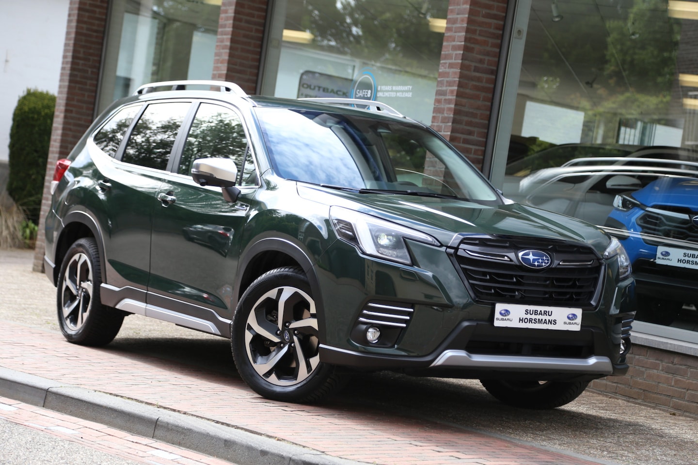 Subaru Forester - 2.0i e-BOXER Premium Schuifdak Leer Navi HK Camera ACC - AutoWereld.nl