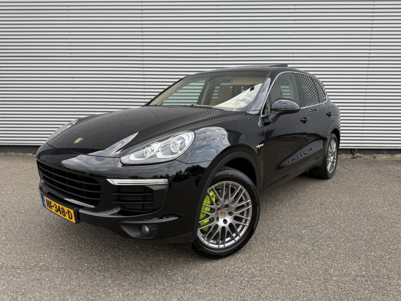 Porsche Cayenne - 3.0 S E-Hybrid NAP 1e eigenaar BTW Pano Leer Camera Nette staat - AutoWereld.nl