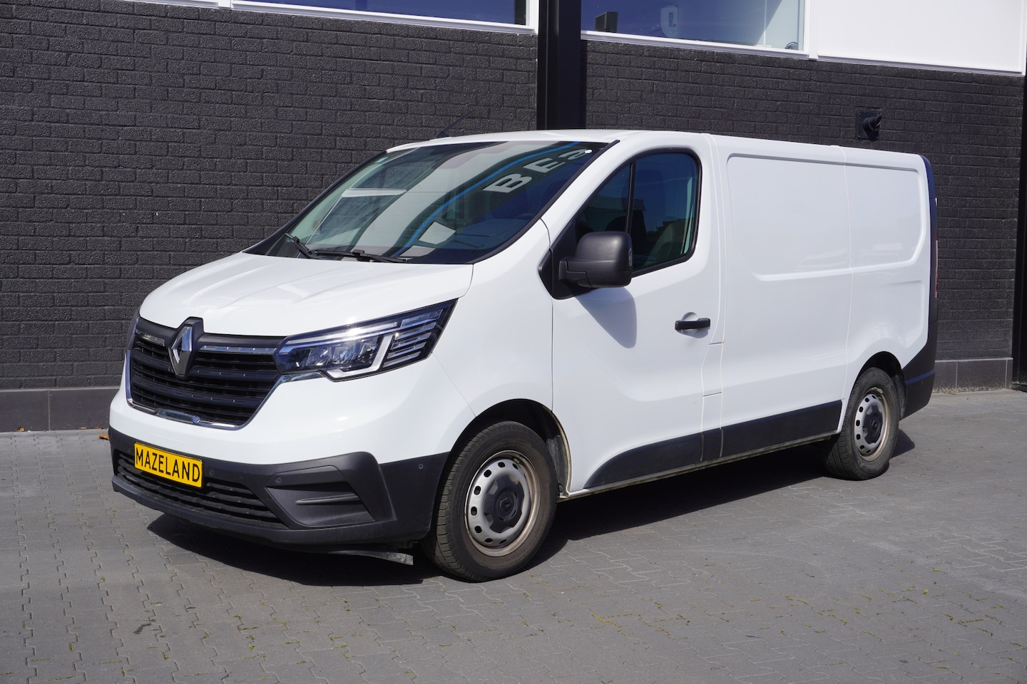 Renault Trafic - 2.0 dCi 130PK EURO 6 - Airco - Navi - Camera - Cruise - €15.900,- Excl. - AutoWereld.nl