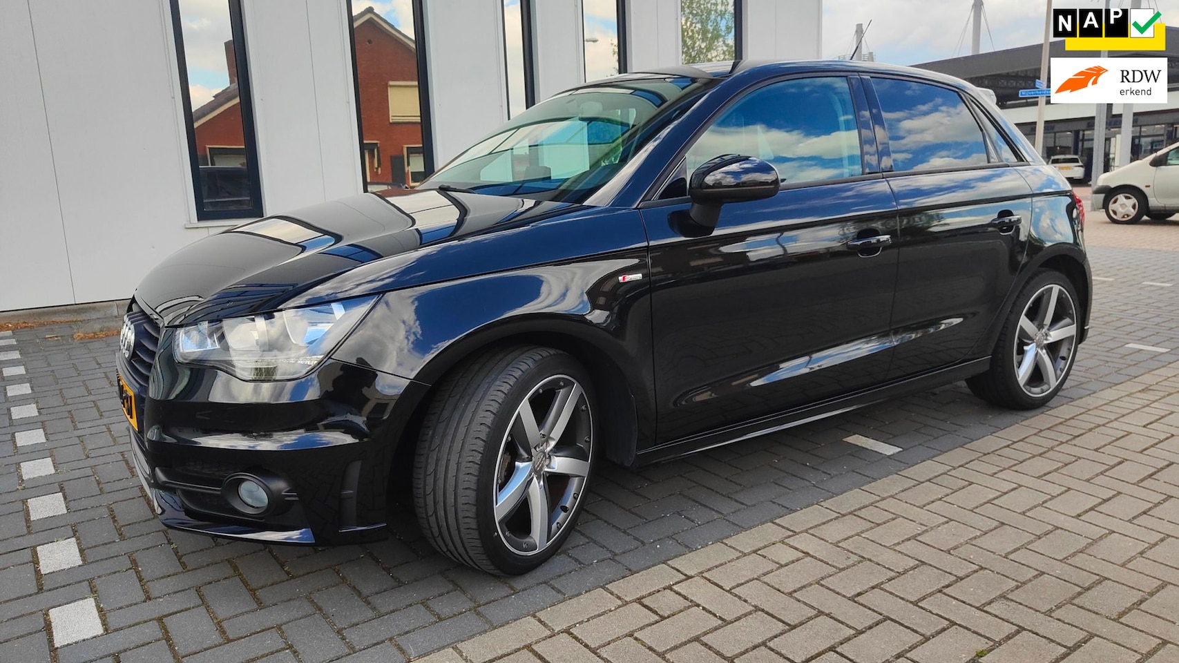 Audi A1 Sportback - 1.2 TFSI Admired S line - AutoWereld.nl