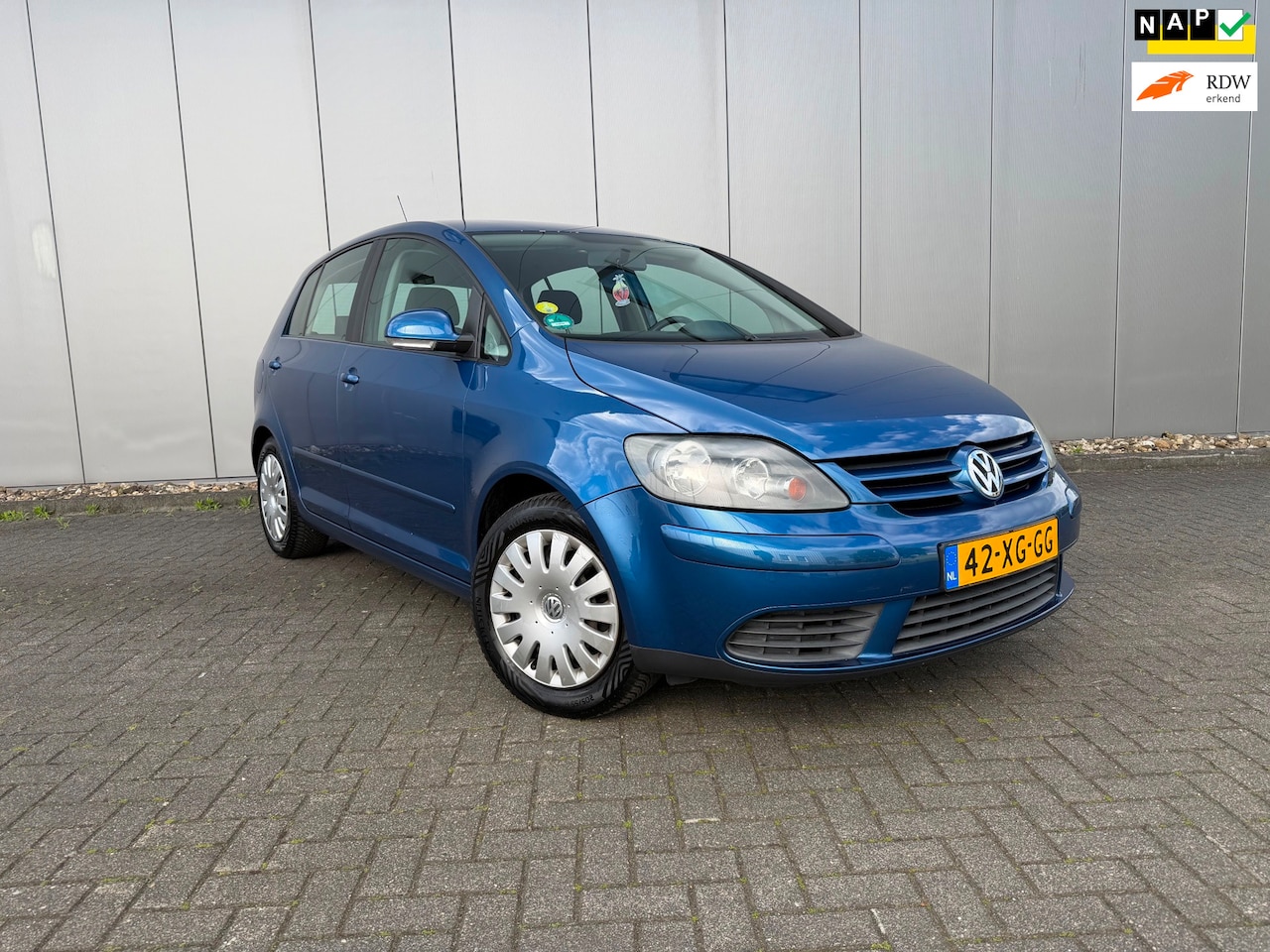 Volkswagen Golf Plus - 1.6 FSI Optive 3|VOL OH|APK|AUTOMAAT|AIRCO|TREKHAAK| - AutoWereld.nl