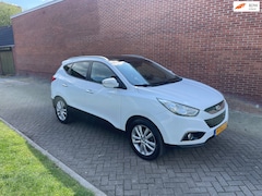Hyundai ix35 - 2.0i 4WD i-Catcher Navi Clima Cruise Pano