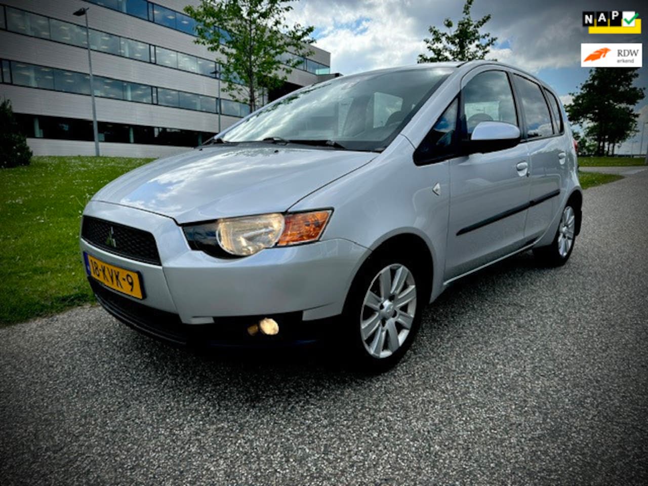 Mitsubishi Colt - 1.3 Edition Two 1.3 Edition Two, airco, trekhaak, tweede eigenaar, nieuwe apk - AutoWereld.nl