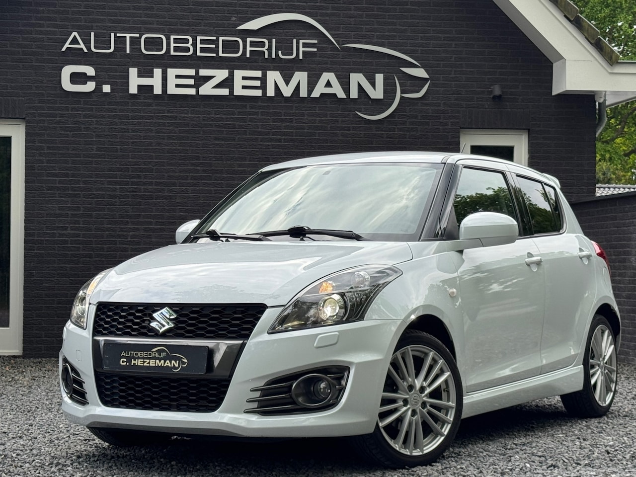 Suzuki Swift - 1.6 Sport 1e eigenaar Keyless Go Xenon Cruise&Climate Control 5 Deurs - AutoWereld.nl