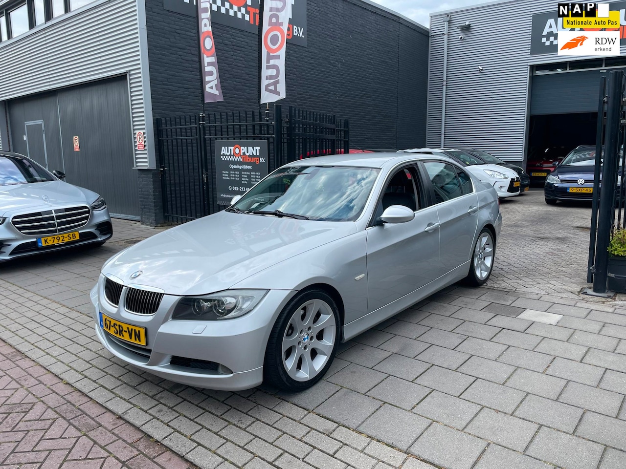 BMW 3-serie - 330i High Executive Carplay Airco Navi PDC NAP APK - AutoWereld.nl