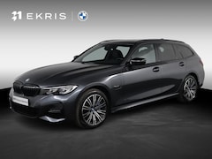 BMW 3-serie Touring - 330e xDrive | M sportpakket | Stoelverwarming | Driving Assistant | M Adaptief onderstel |