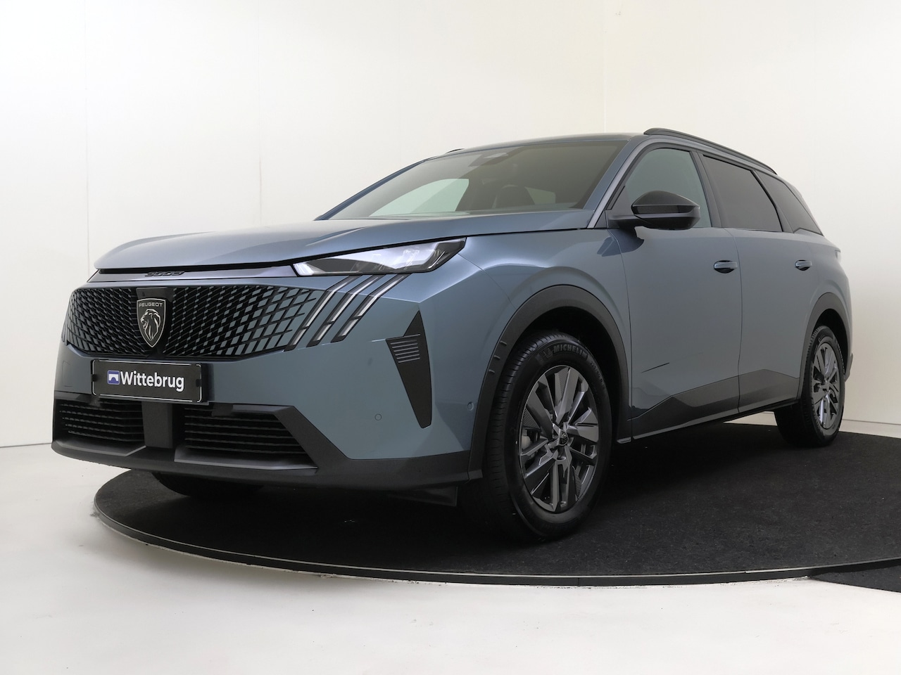 Peugeot 5008 - 1.2 Hybrid 145 Allure | Apple Carplay | Android auto | Stoel + Stuurverwarming | DEMO DEAL - AutoWereld.nl